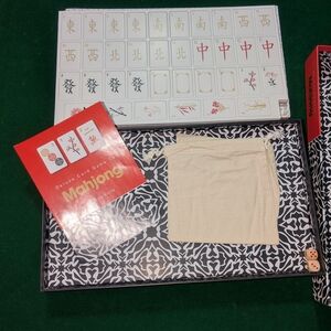 Deluxe Mahjong Card Game Set - Red and White